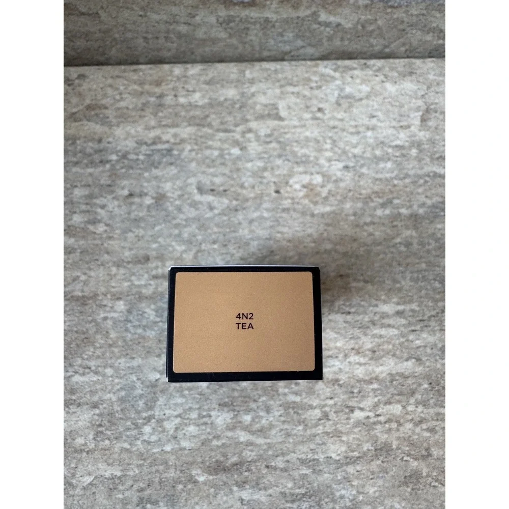 Laura Mercier Real Flawless Weightless Perfecting Foundation 4N2 